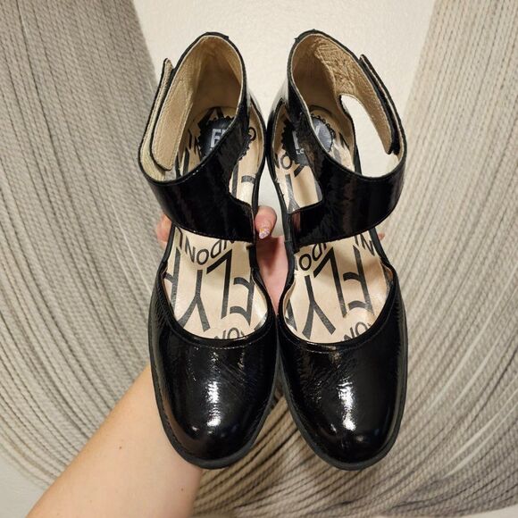 Fly London Piat Black Patent Leather Sandals Sz 41 (US-10.5) - Picture 5 of 6